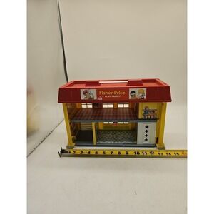 Vintage 1976 Fisher Price Little People Play Family Children's Hospital Toy #931